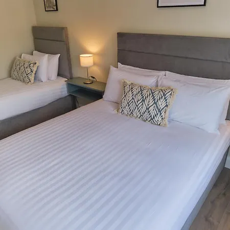 Riverside - Luxury 4 شقة دينغل