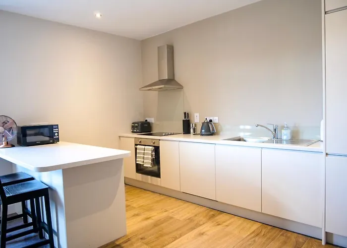 Riverside - Luxury 4